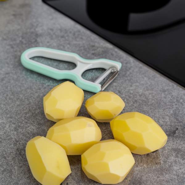 Curățător de fructe și legume