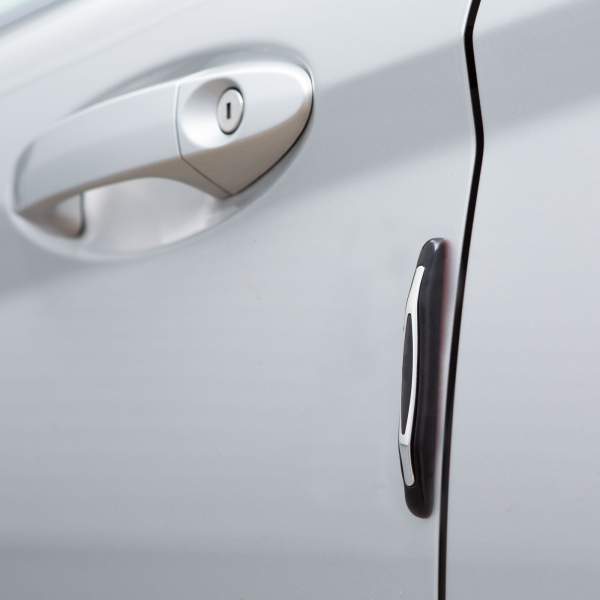 Protector universal pt. usile auto