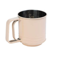 Sită de făină - mâner cu arc - culoare piersică - 15,5 x 10 x 13,2 cm